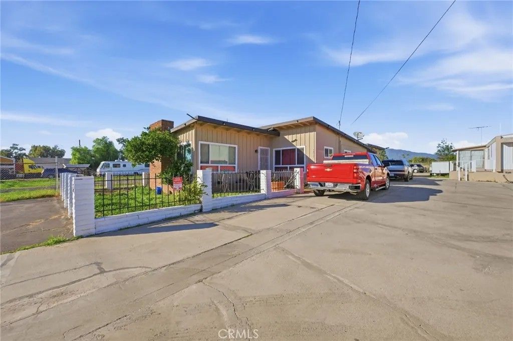 Photo of 16072 Arrow Blvd, Fontana, CA 92335 (MLS # CV26024241)