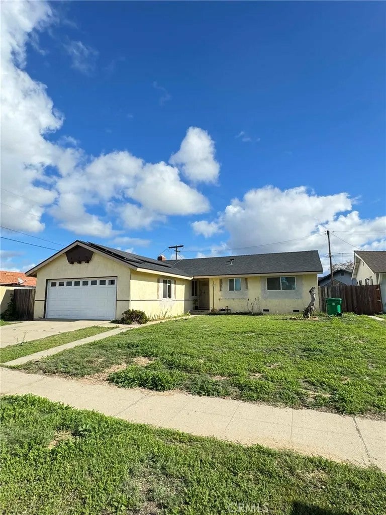 1860 N Miller