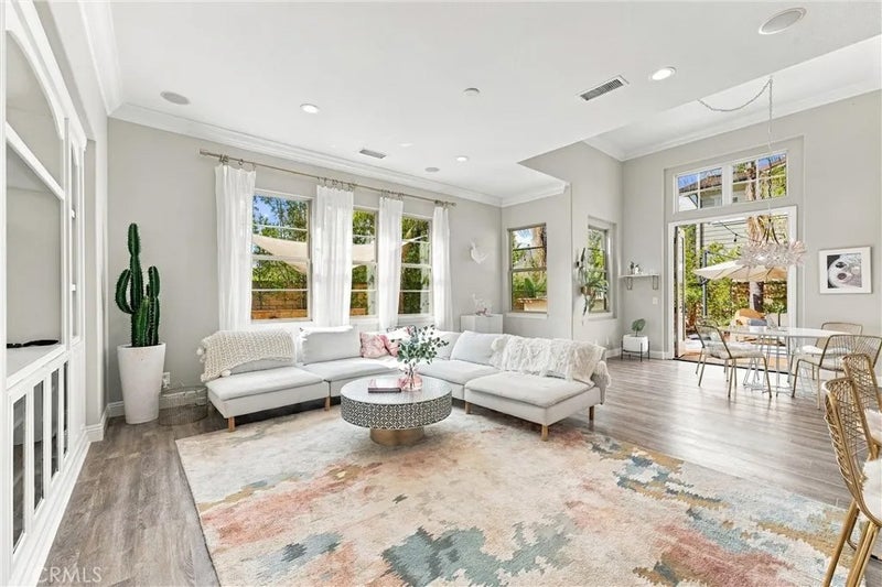 4 Adele Street