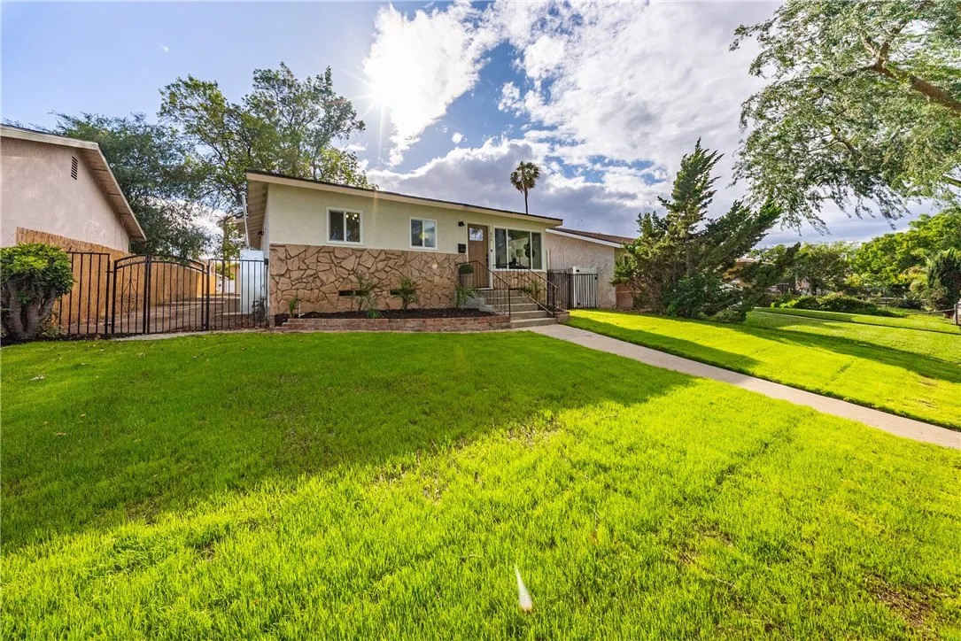 946 Cedar Street