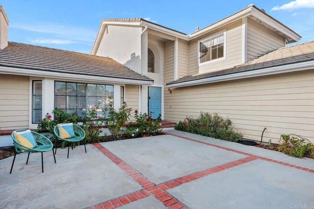 9346 Laurentian Drive