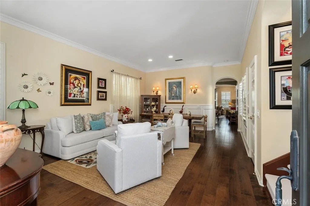 25 Carpenteria