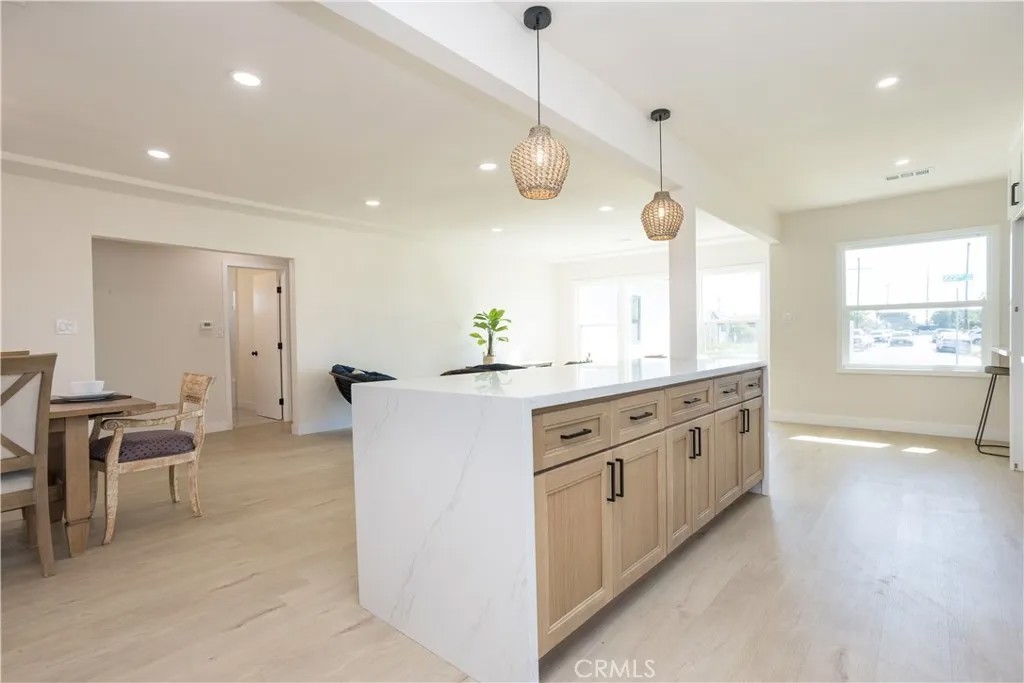 325 E 222nd St Street