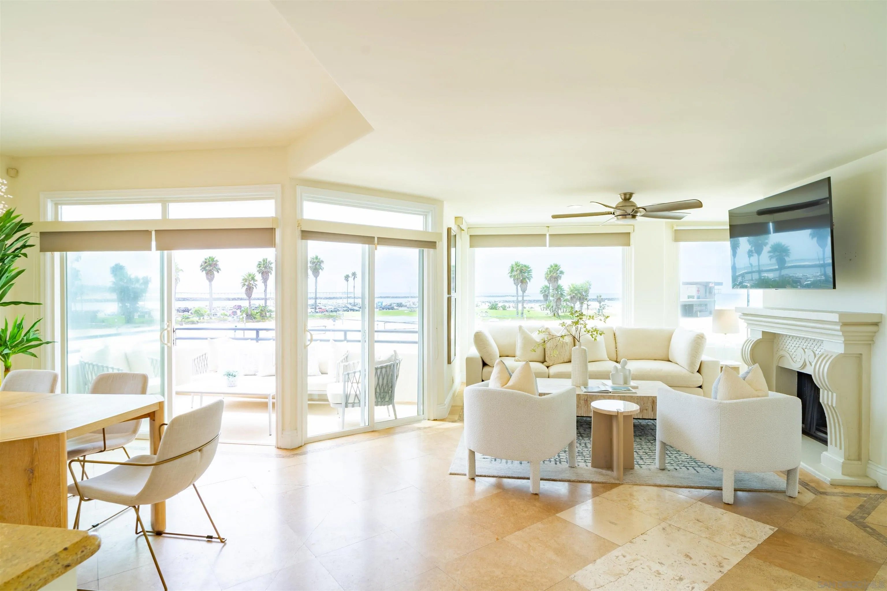 2689 Ocean Front Walk