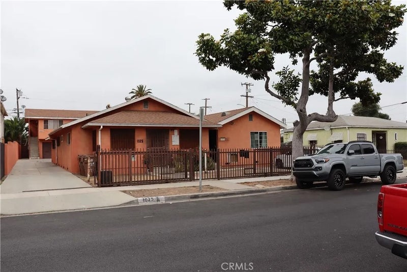1025 W 103rd
