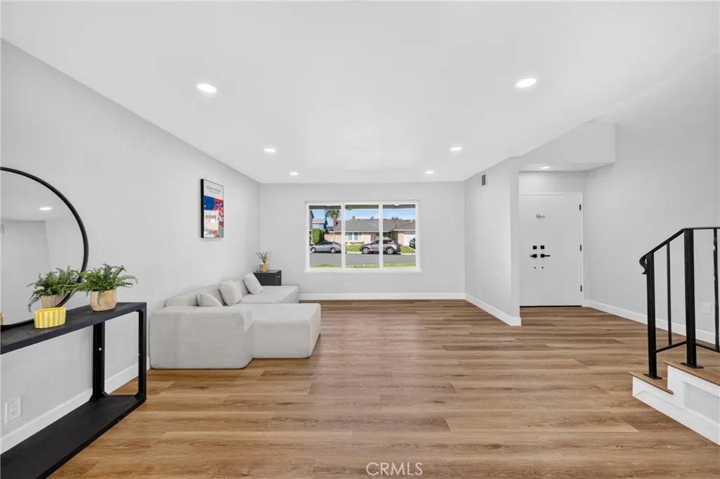 13324 San Martin