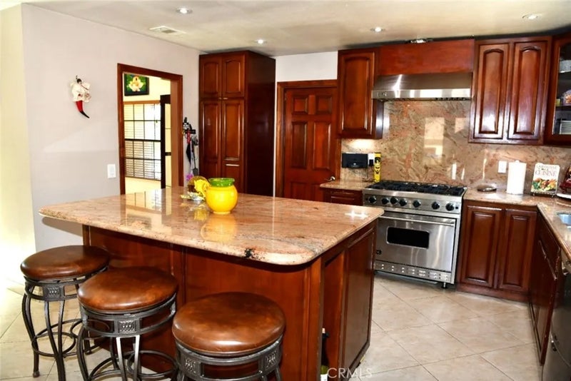 722 Sir George Court