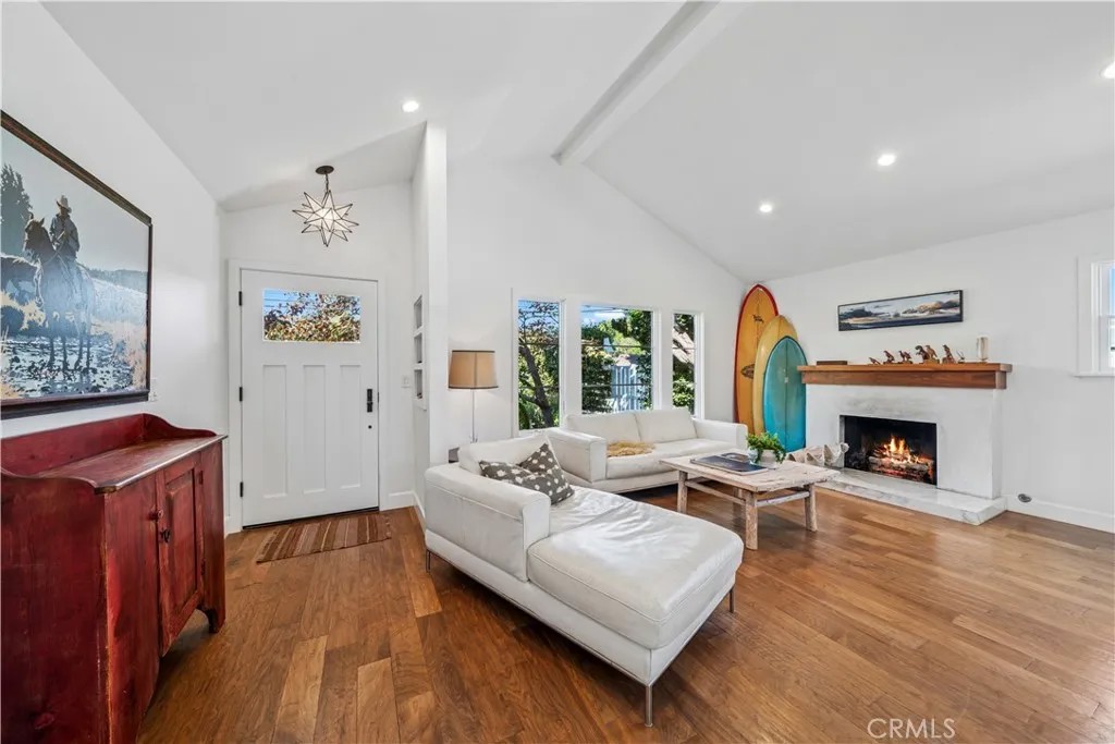 229 Del Mar Avenue