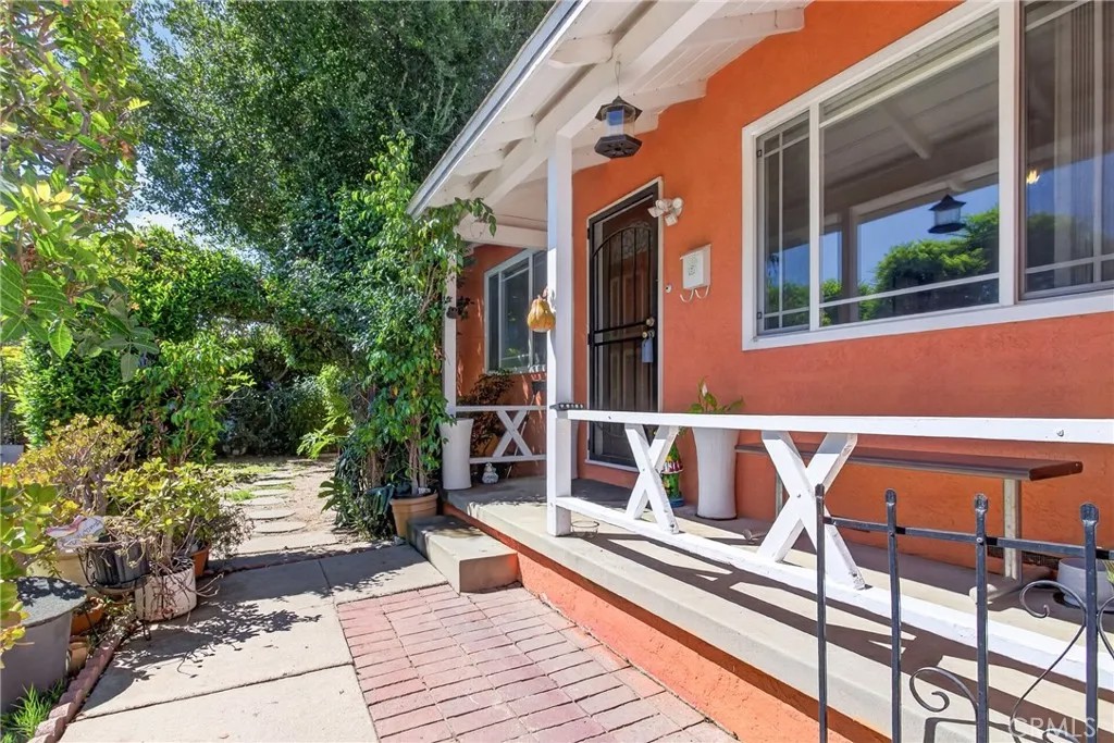 8719 Sylmar