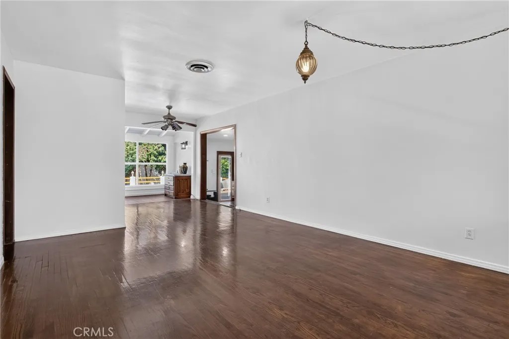 8719 Sylmar