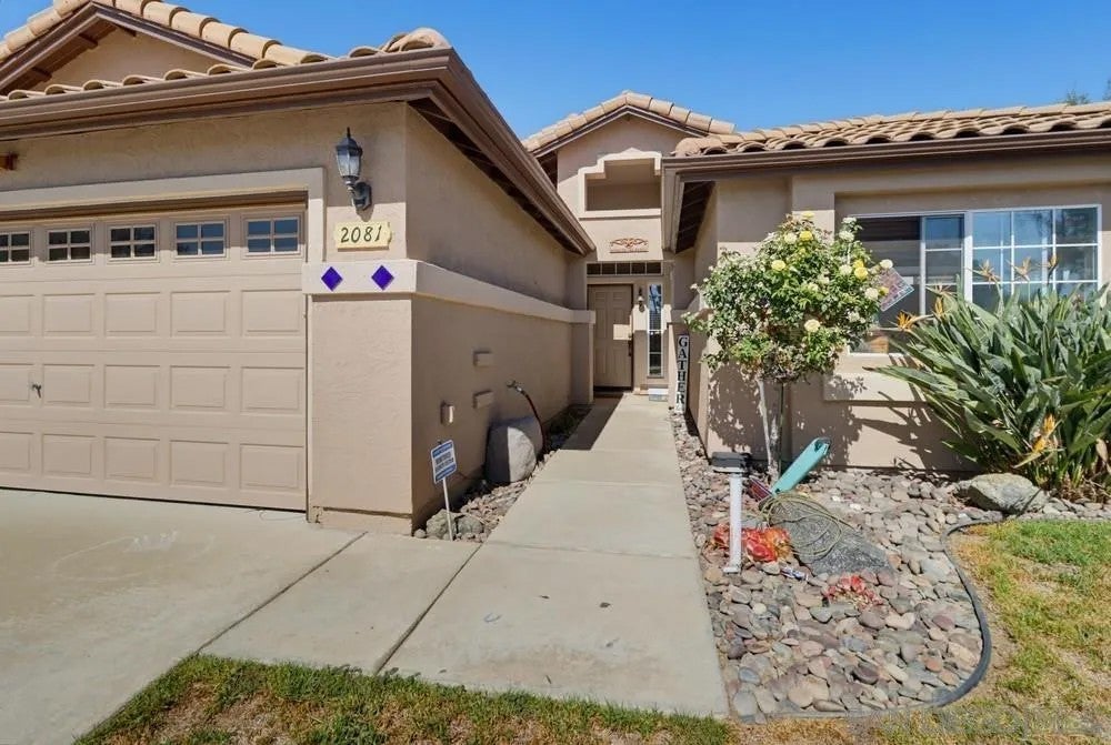 2081 Larkspur Dr