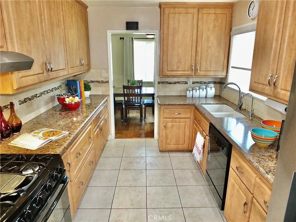 Photo of 4751 N Bellflower Boulevard, Long Beach, CA 90808 (MLS # RS26082112)