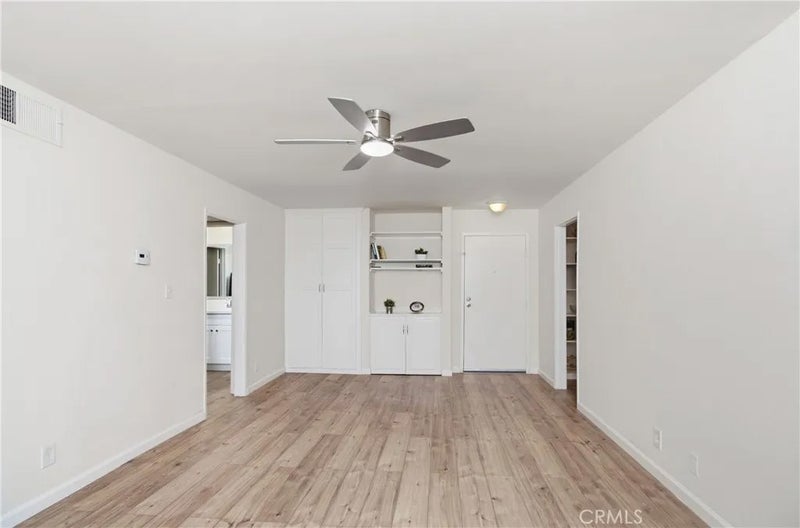 2386 E Del Mar Boulevard 111
