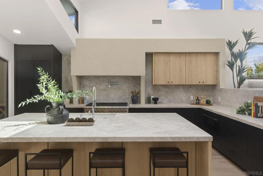 Photo of 13974 Boquita, Del Mar, CA 92014 (MLS # 260014005)