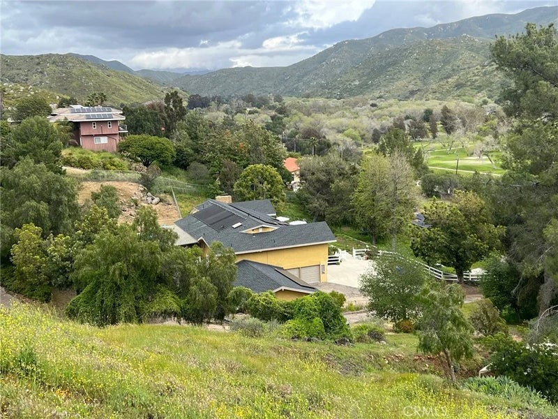 2846 Willow Glen Drive