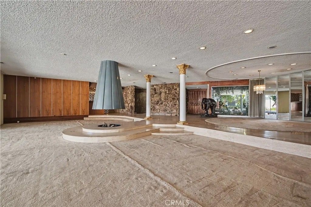 Photo of 9125 Gainford Street, Downey, CA 90240 (MLS # SR26013129)