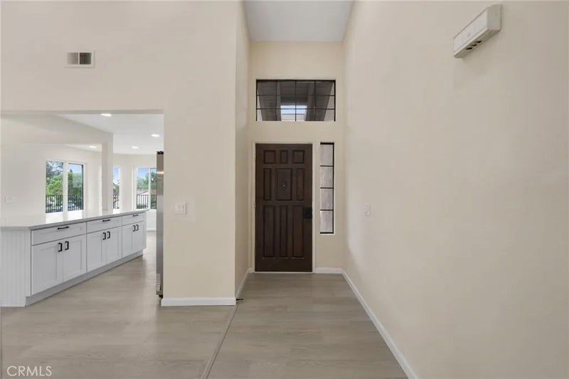1723 Larkhaven Glen