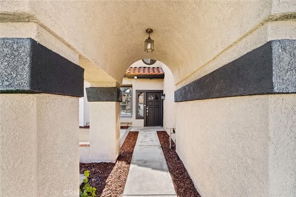 7450 Red Clover Way
