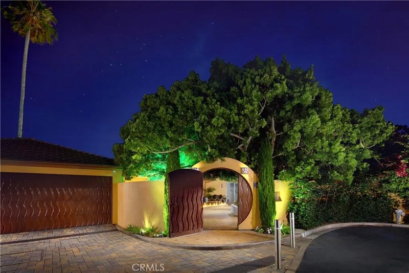 111 S La Senda Drive