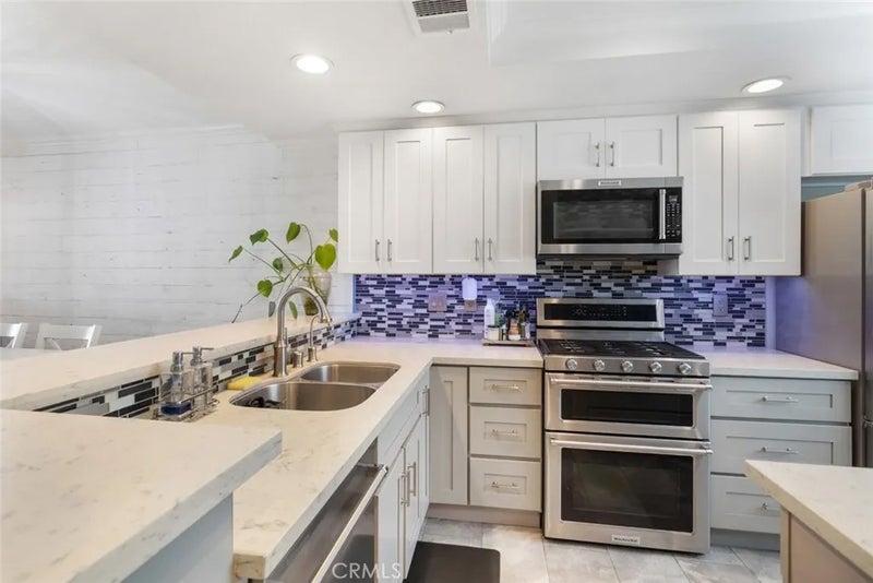 5534 Las Virgenes Road 115