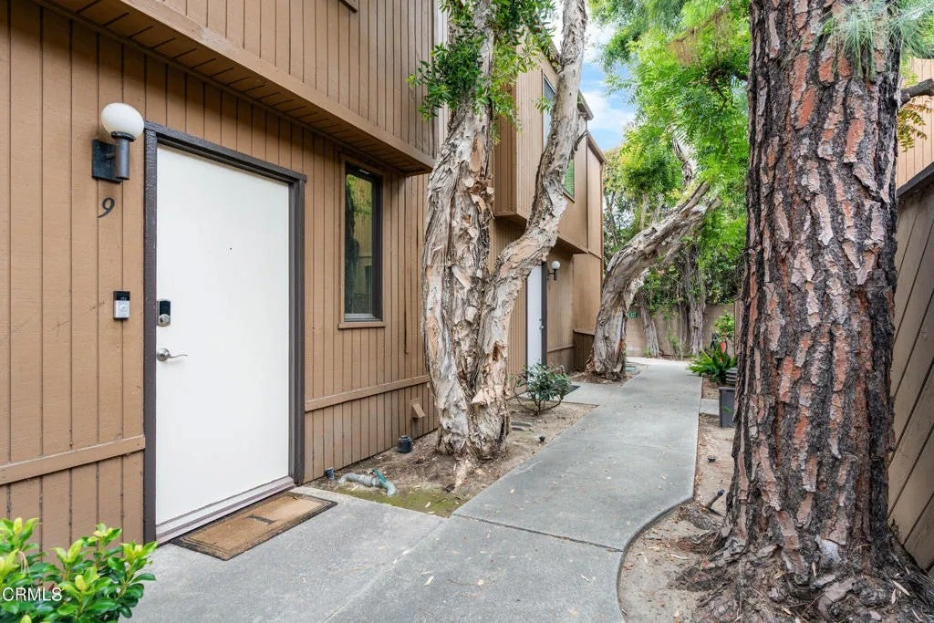 100 Hurlbut Street 9