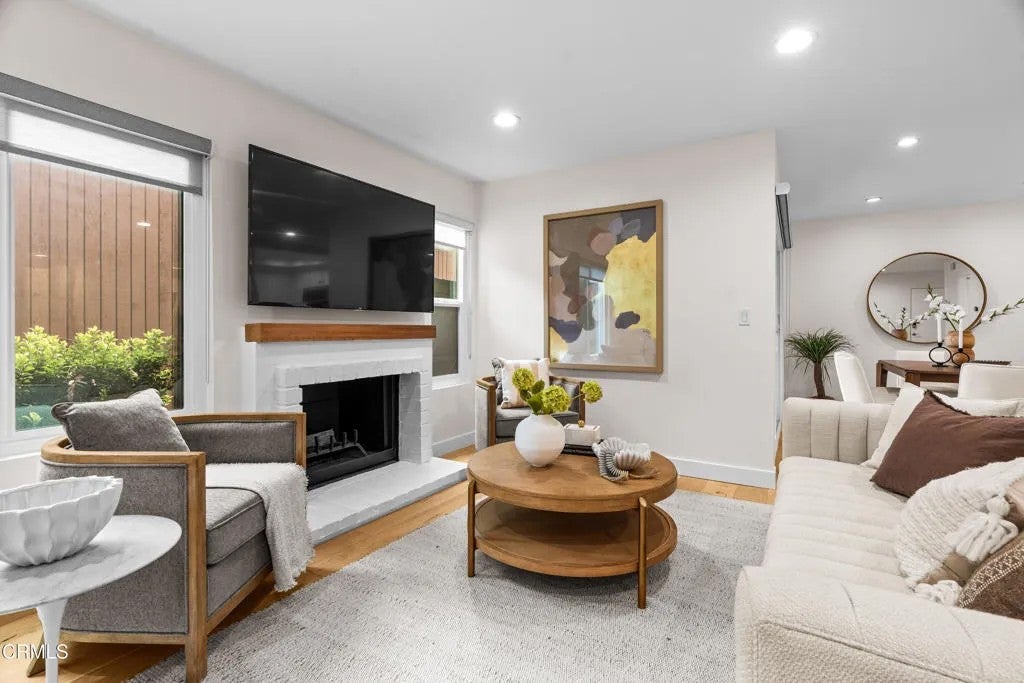 100 Hurlbut Street 9