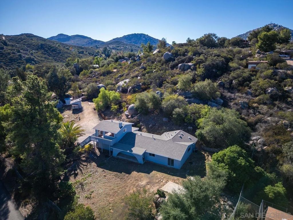Photo of 18435 Chablis Rd, Ramona, CA 92065 (MLS # 250044816)