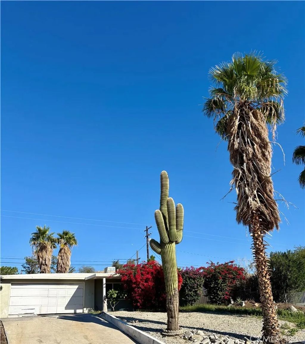 Photo of 12852 Catalpa Ave, Desert Hot Springs, CA 92240 (MLS # IV25282501)