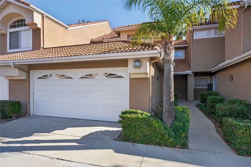 Photo of 1529 Elegante Court, Corona, CA 92882 (MLS # IV25277361)