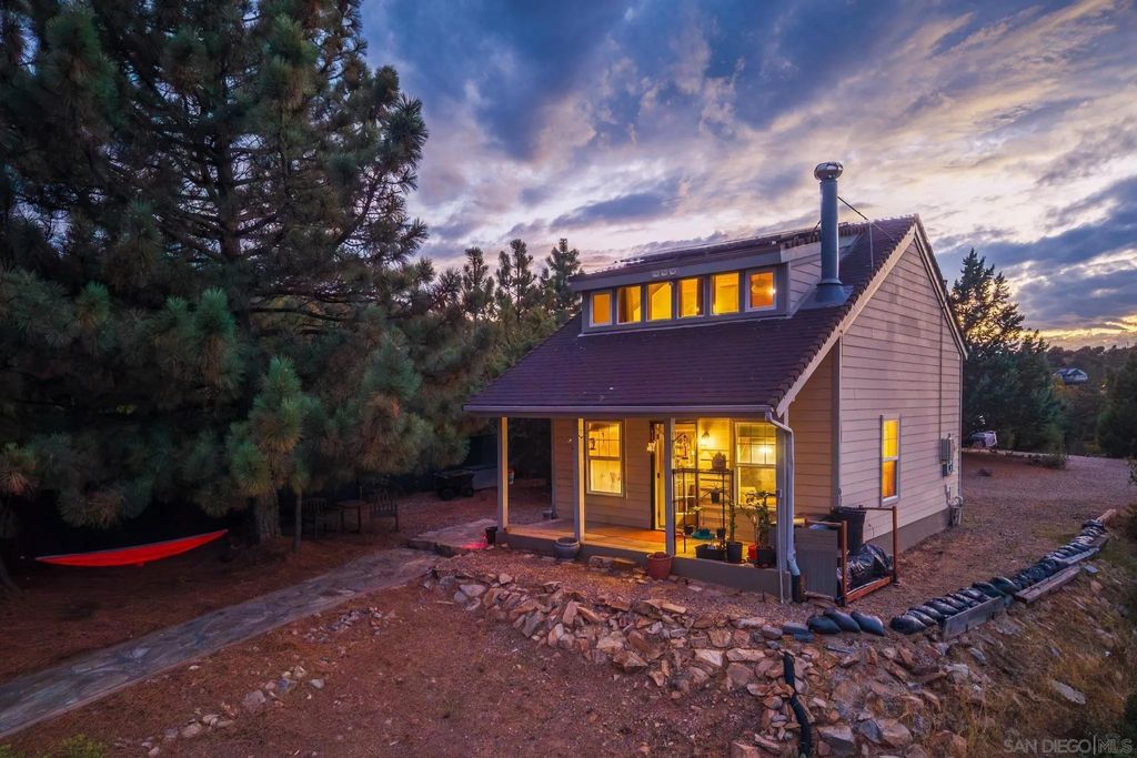 Photo of 3129 Pheasant Dr, Julian, CA 92036 (MLS # 250045509)