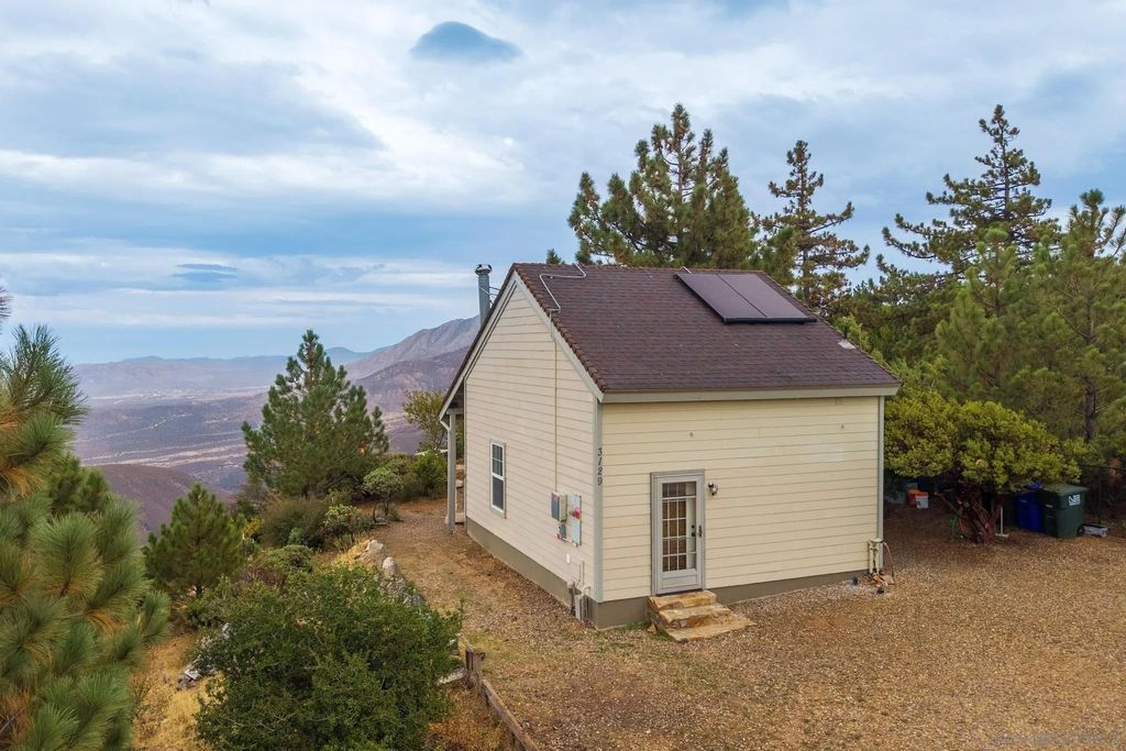Photo of 3129 Pheasant Dr, Julian, CA 92036 (MLS # 250045509)