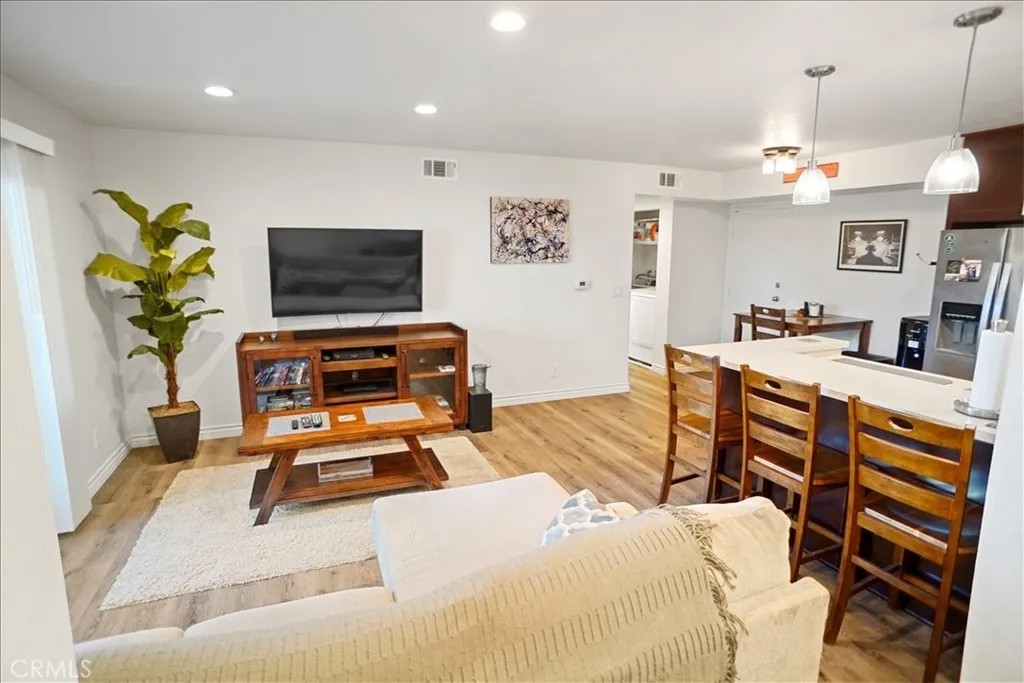 24439 Leonard Tree 102