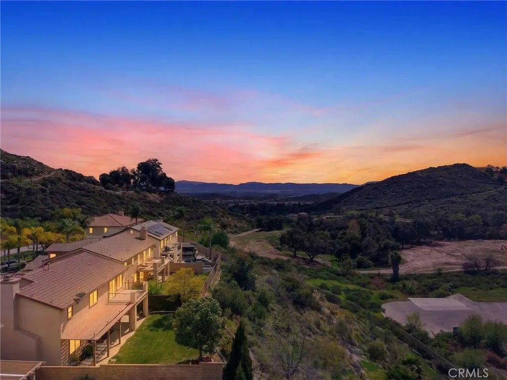 Photo of 35667 Bowervine Place, Murrieta, CA 92562 (MLS # SW26052386)