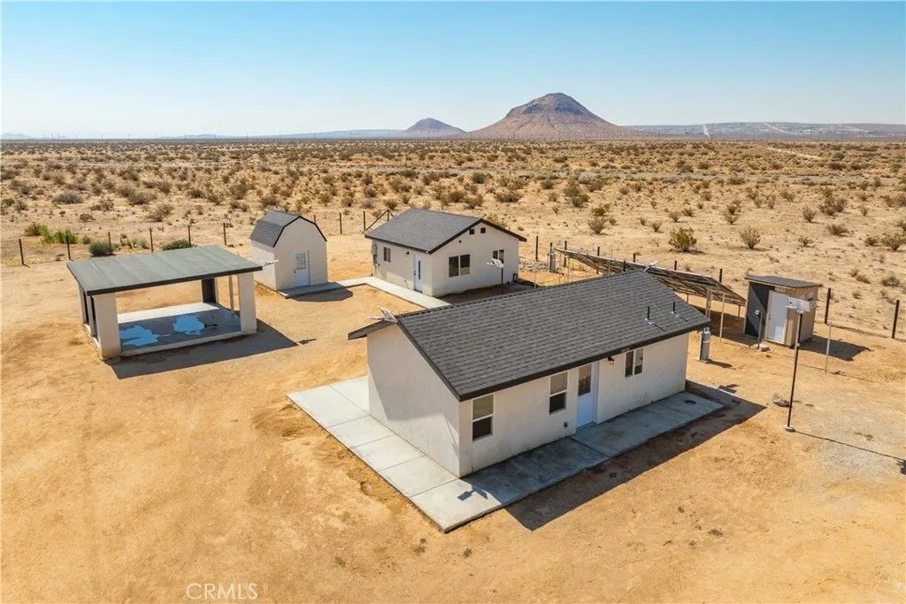 Photo of 19500 Arnold DR, California City, CA 93505 (MLS # SR26094584)