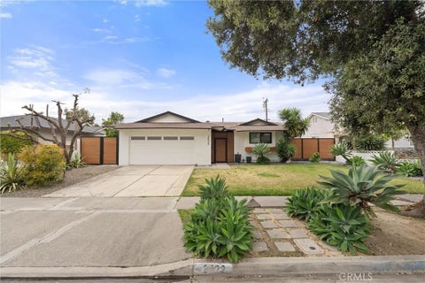 Photo of 2422 S Salta Street, Santa Ana, CA 92704 (MLS # OC26149742)