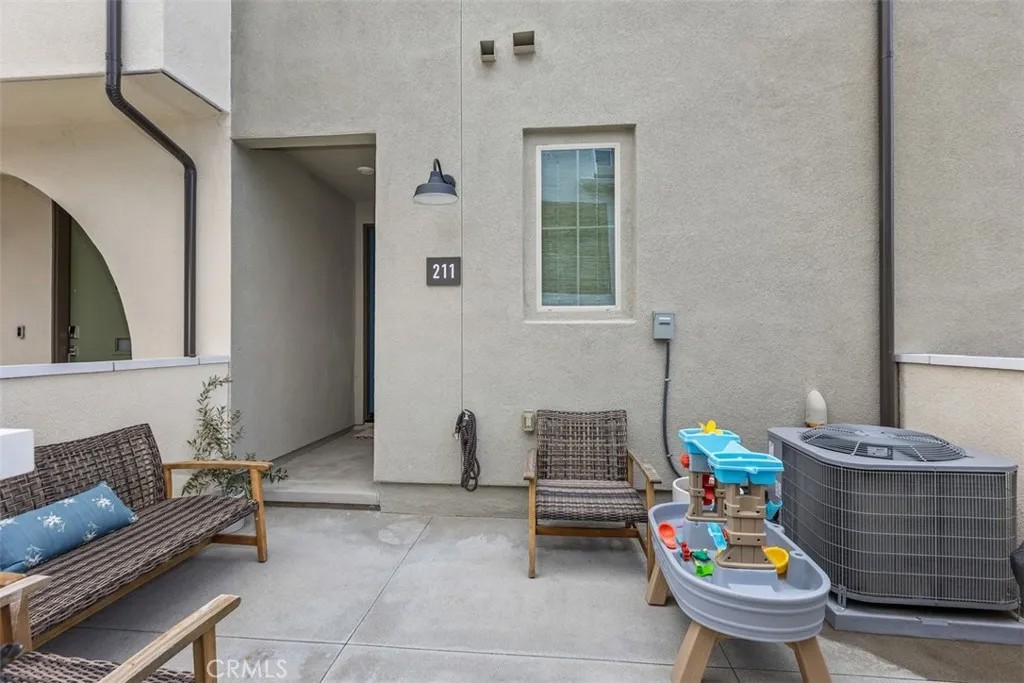 211 Equine Way