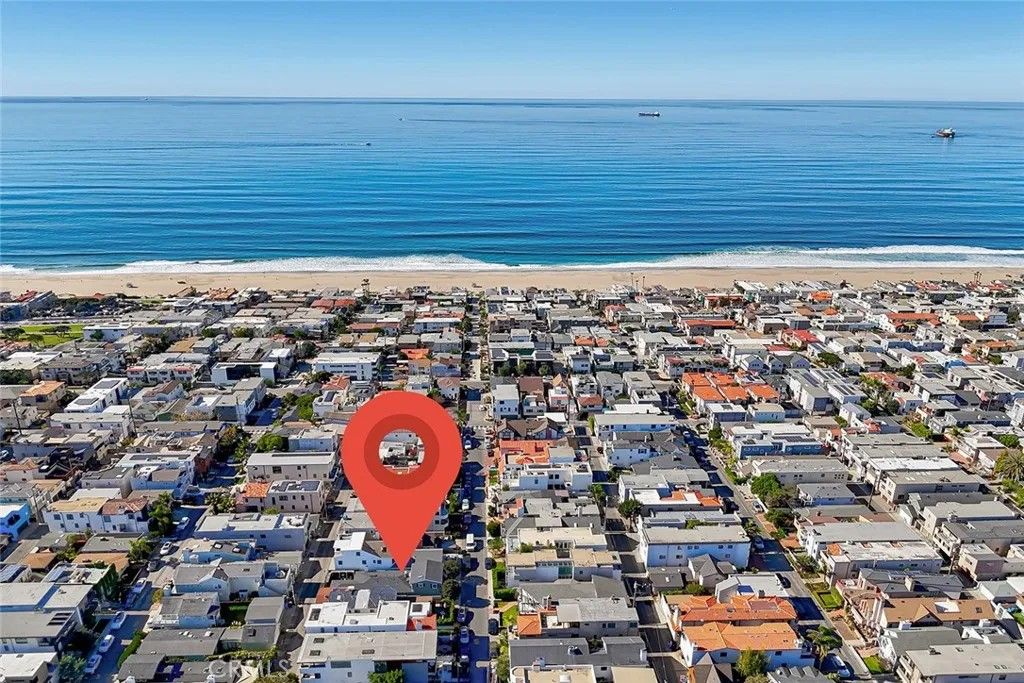 Photo of 456 30th Street, Manhattan Beach, CA 90266 (MLS # SB26026925)