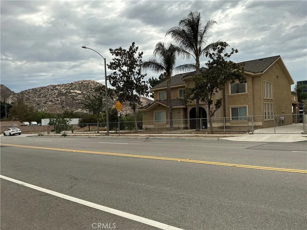 11250 Cypress