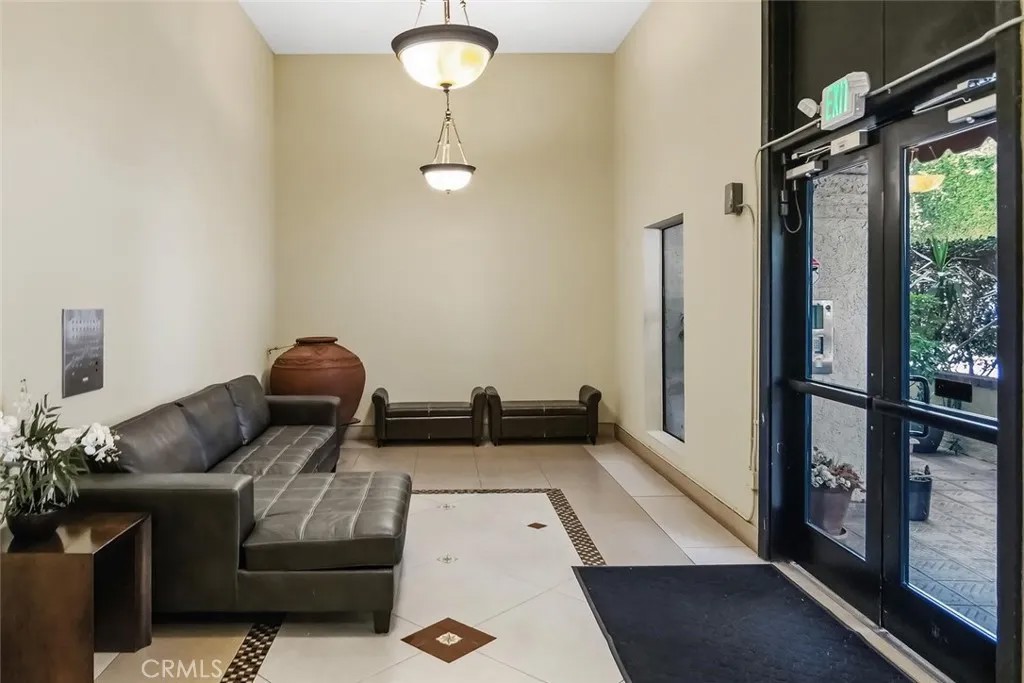 7300 Franklin Avenue 449