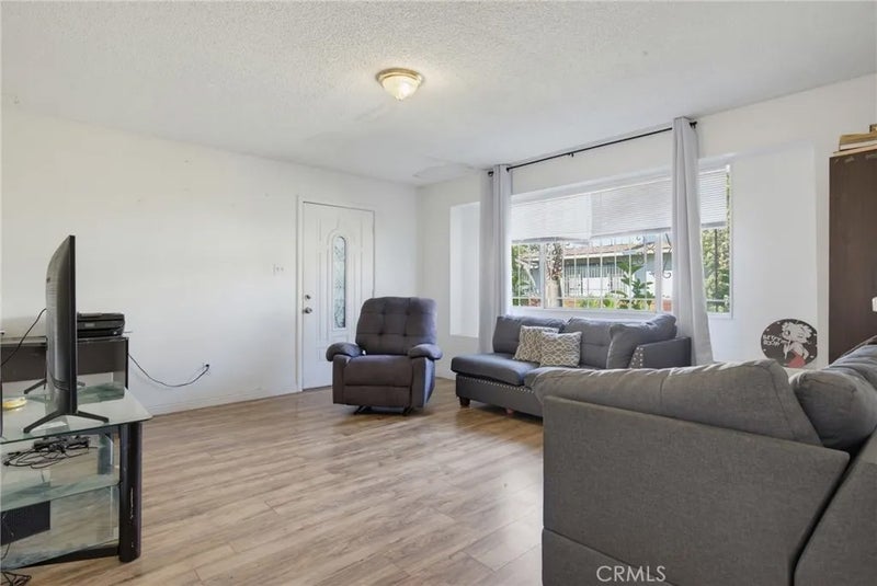 13 Paradise North