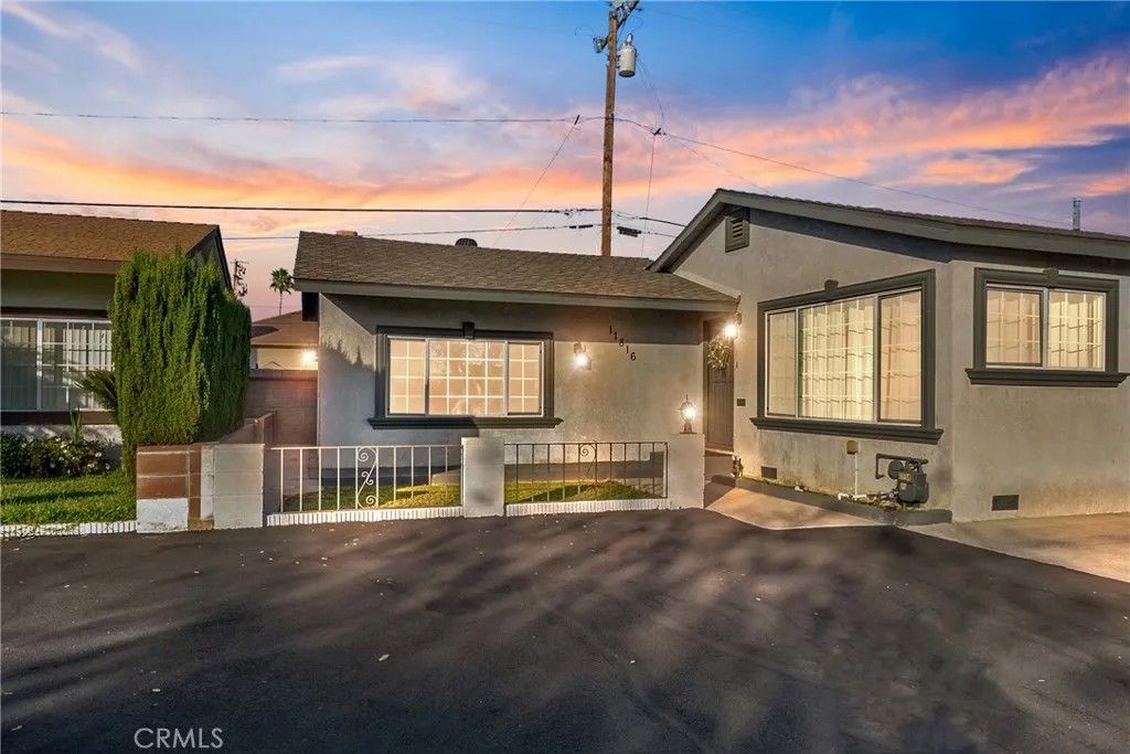 Photo of 11816 La Reina, Downey, CA 90241 (MLS # DW25247497)