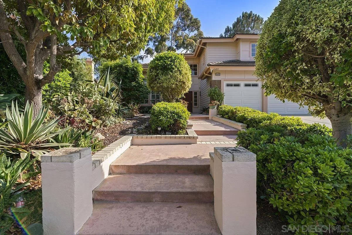 4485 Sunset Bluffs Way