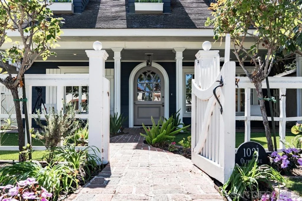 1021 Olive Ave