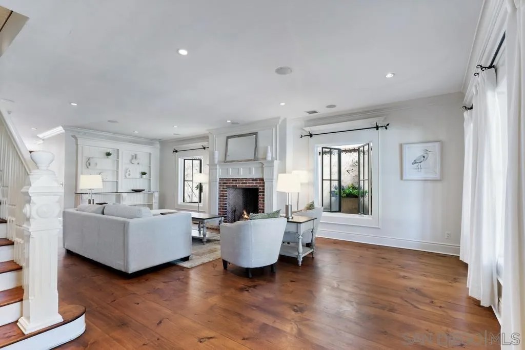 1021 Olive Ave