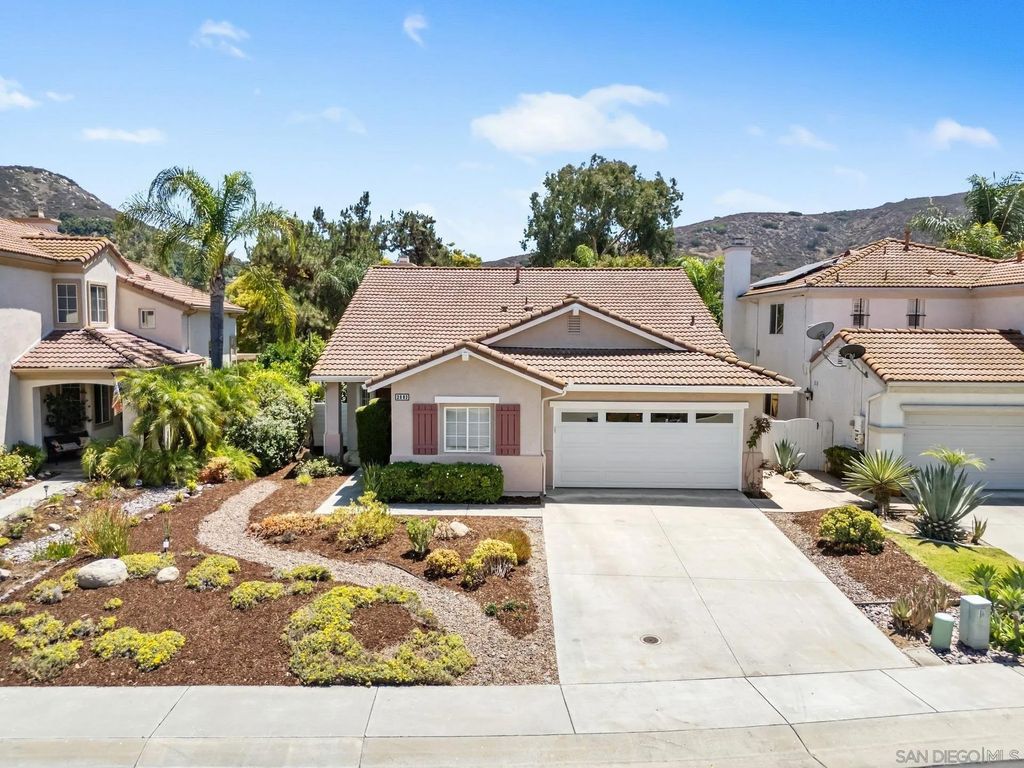 Photo of 3083 Sprucewood Ln, Escondido, CA 92027 (MLS # 250040601)