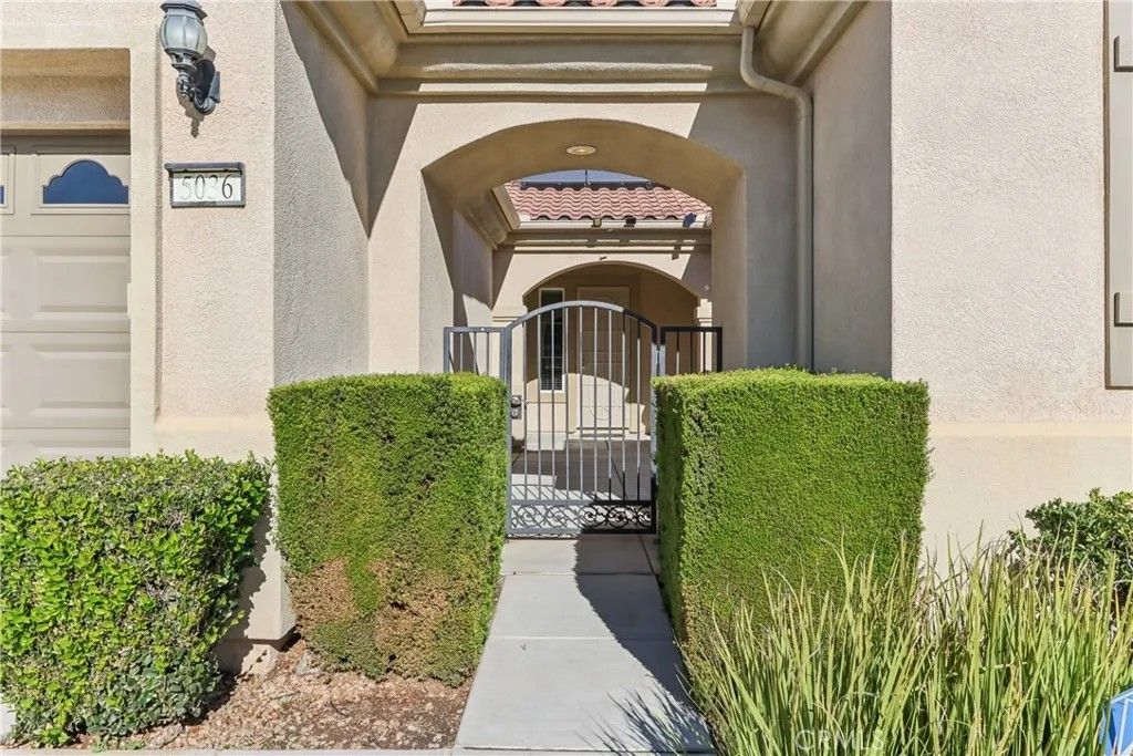 Photo of 5036 Paseo Callado, Hemet, CA 92545 (MLS # SW25276694)