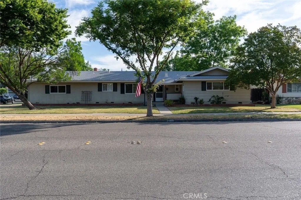 Photo of 635 Brookdale Dr, Merced, CA 95340 (MLS # MC25277377)