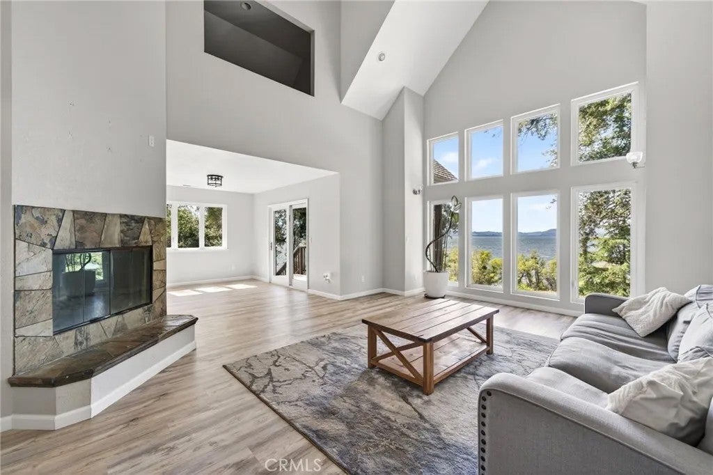 7248 E Highway 20