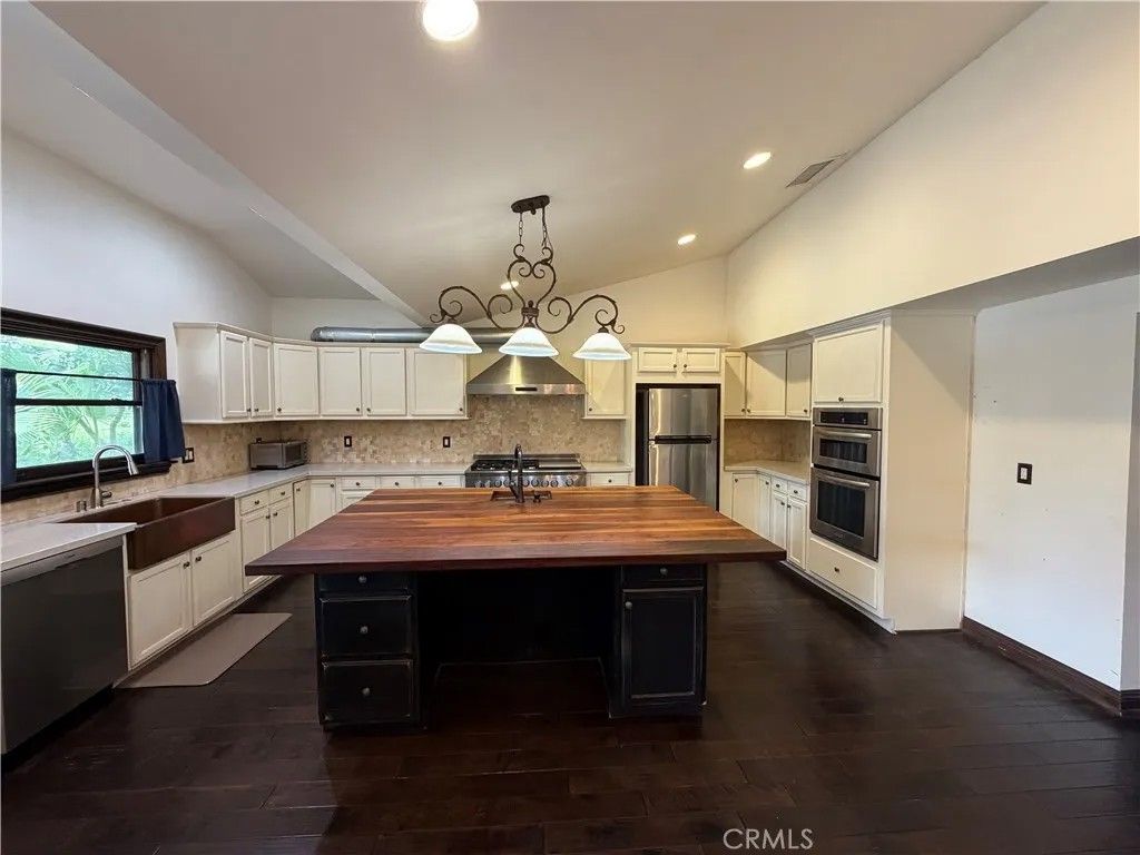 Photo of 2489 Burt Street, Upland, CA 91784 (MLS # CV26029854)