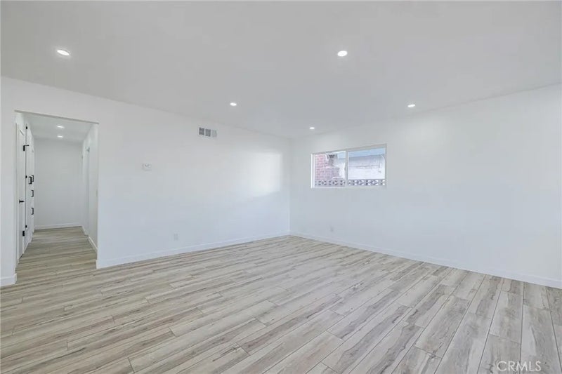 737 W Avenue H7